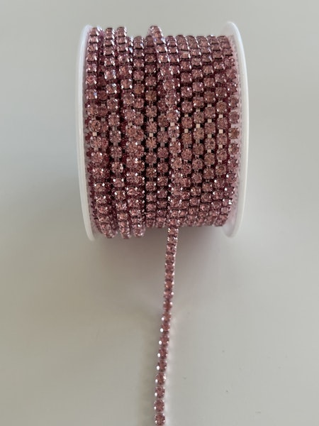 Strasskedja Pink (Färgad bas)