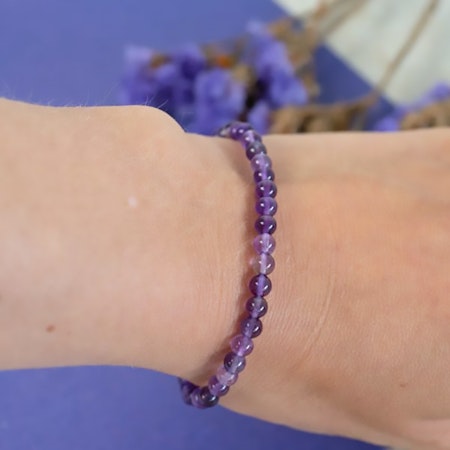 Ametist 4mm pärlor Armband