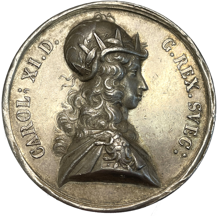 KARL XI 1660-1697, Silvermedalj med anledning av segern vid Lund 1676 av J.G. Breuer - MYCKET SÄLLSYNT - RR
