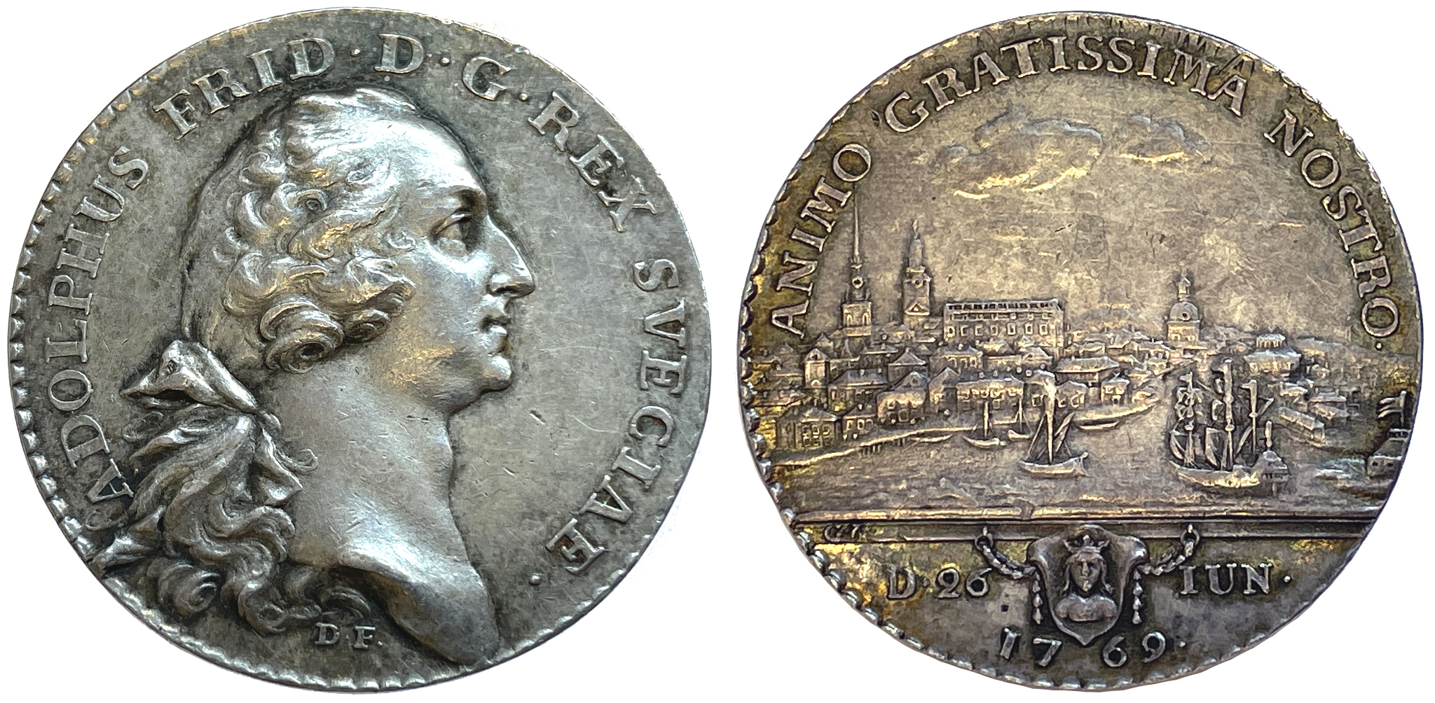 Adolf Fredrik ankommer Stockholm 1769 av Daniel Fehrman - Vacker vy över Stockholm