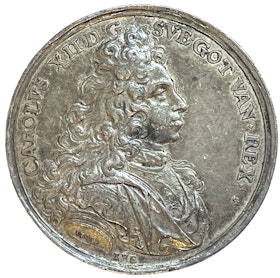 Karl XII - Tvinger Danmark till fred i Traventhal den 18 augusti 1700 av Engelhardt - MYCKET RAR - Ex. Bonde