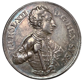Karl XII:s avtåg med svenska hären ur Sachsen den 23 augusti 1707 - Präglad i 1/2 riksdalers vikt