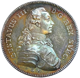 Gustav III instiftar Vasaorden 29 maj 1772 av Gustaf Ljungberger - Ett underbart skarpskuret porträtt i hög relief med guldskimrande patina