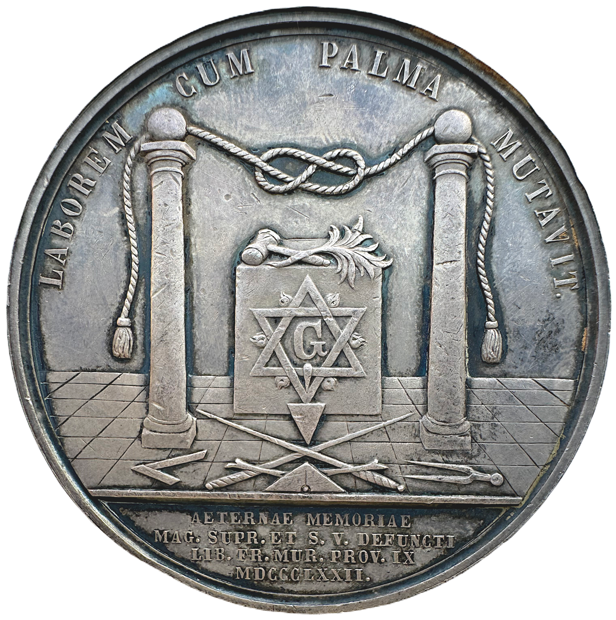 Karl XV - Konungens död 1872 - Ett vackert exemplar av en pampig silvermedalj graverad av Lea Ahlborn
