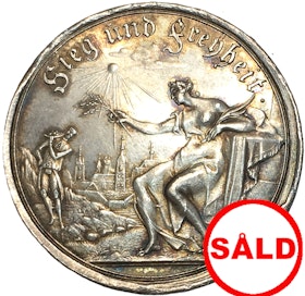 SACHSEN.  SÄCHSISCHE STÄDTE.  Freiberg.  Silbermedaille 1743, von Chr. S. Wermuth, auf die 100-Jahrfeier des Entsatzes von der schwedischen Belagerung am 17. Februar 1643