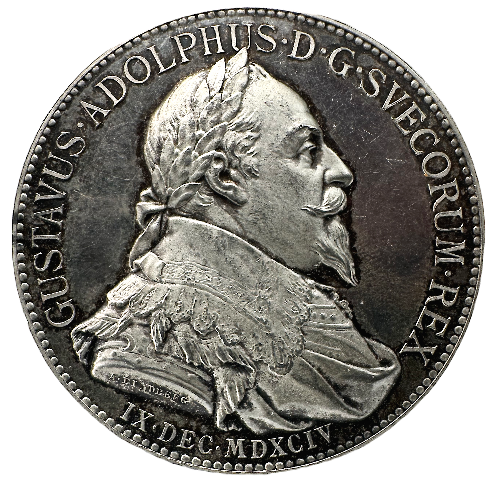 Till minne av 300-årsdagen av Gustav II Adolfs födelse 1594 av Adolf Lindberg - Ett underbart exemplar med frostad relief och djupt spegelglänsande fält