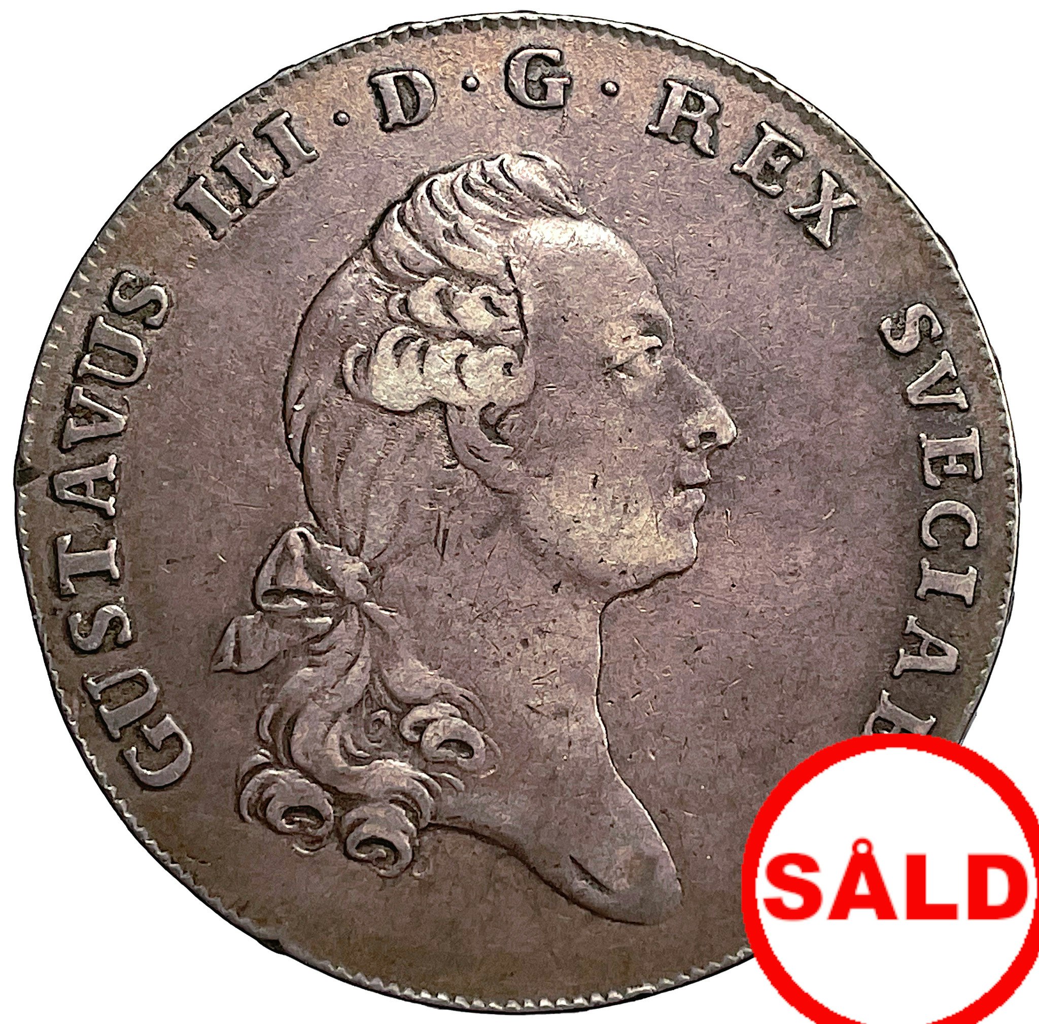 Gustav III, 2/3 Riksdaler 1779  - Ett charmigt jämnt slitet exemplar utan skador med fin originalton