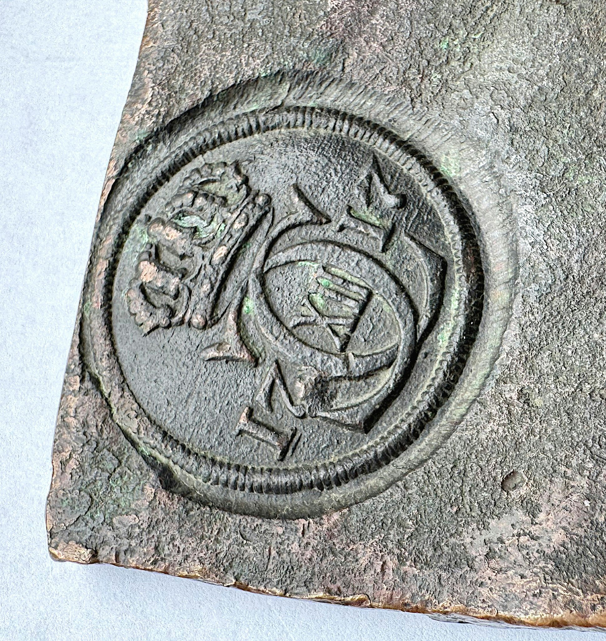 Karl XII, Avesta, Plåtmynt - 2 Daler SM 1717 - motstämplad med Götalands vapen på åtsidan - Vackert exemplar med bra stämplar