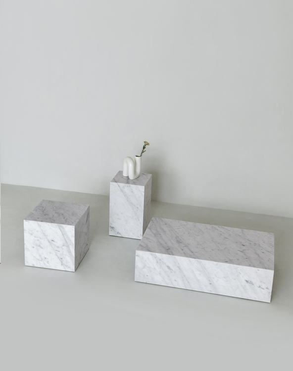 Flair Pedestal Carrara