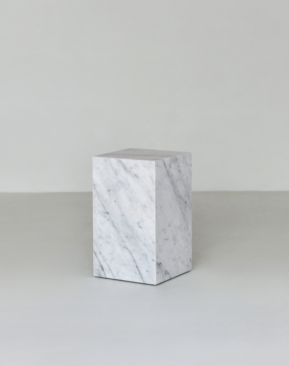 Flair Pedestal Carrara