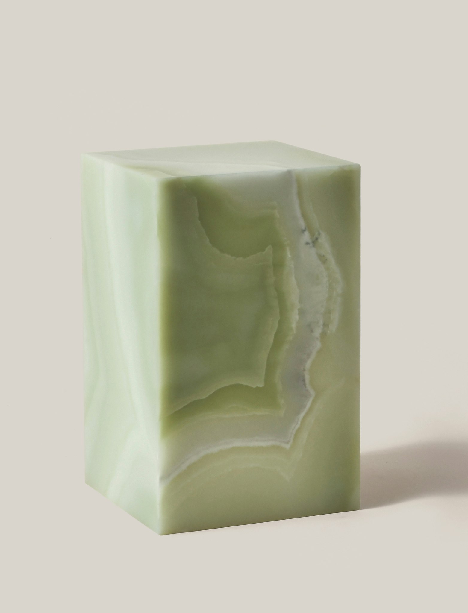 Flair Pedestal Light Green Onyx