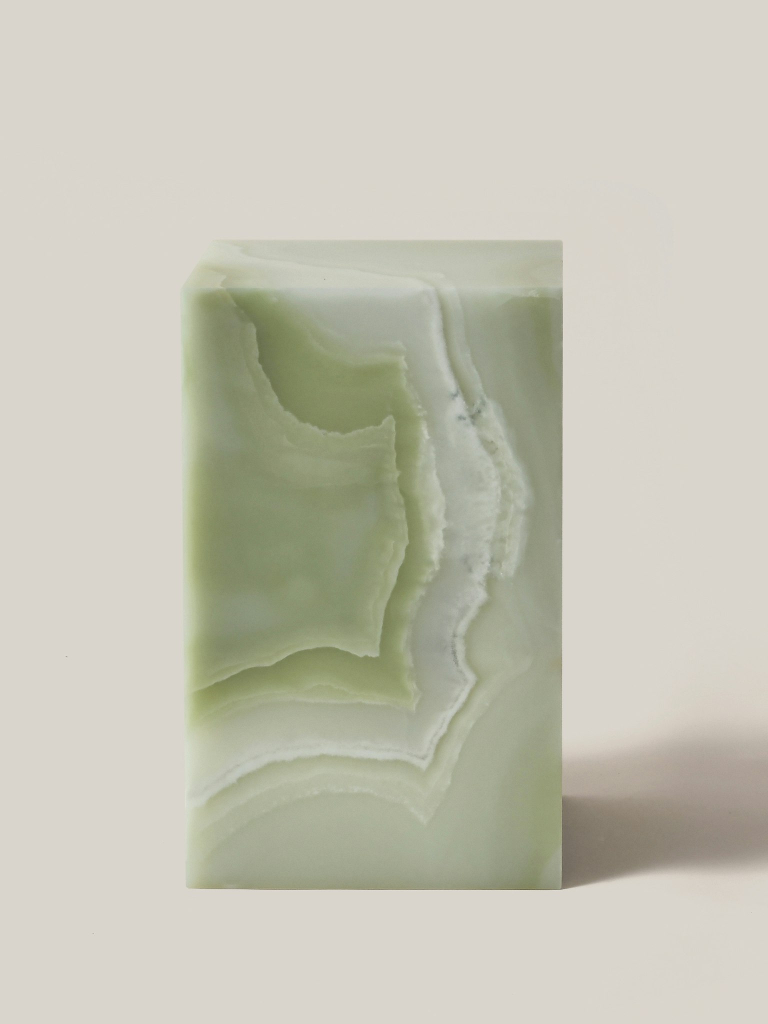 Flair Pedestal Light Green Onyx