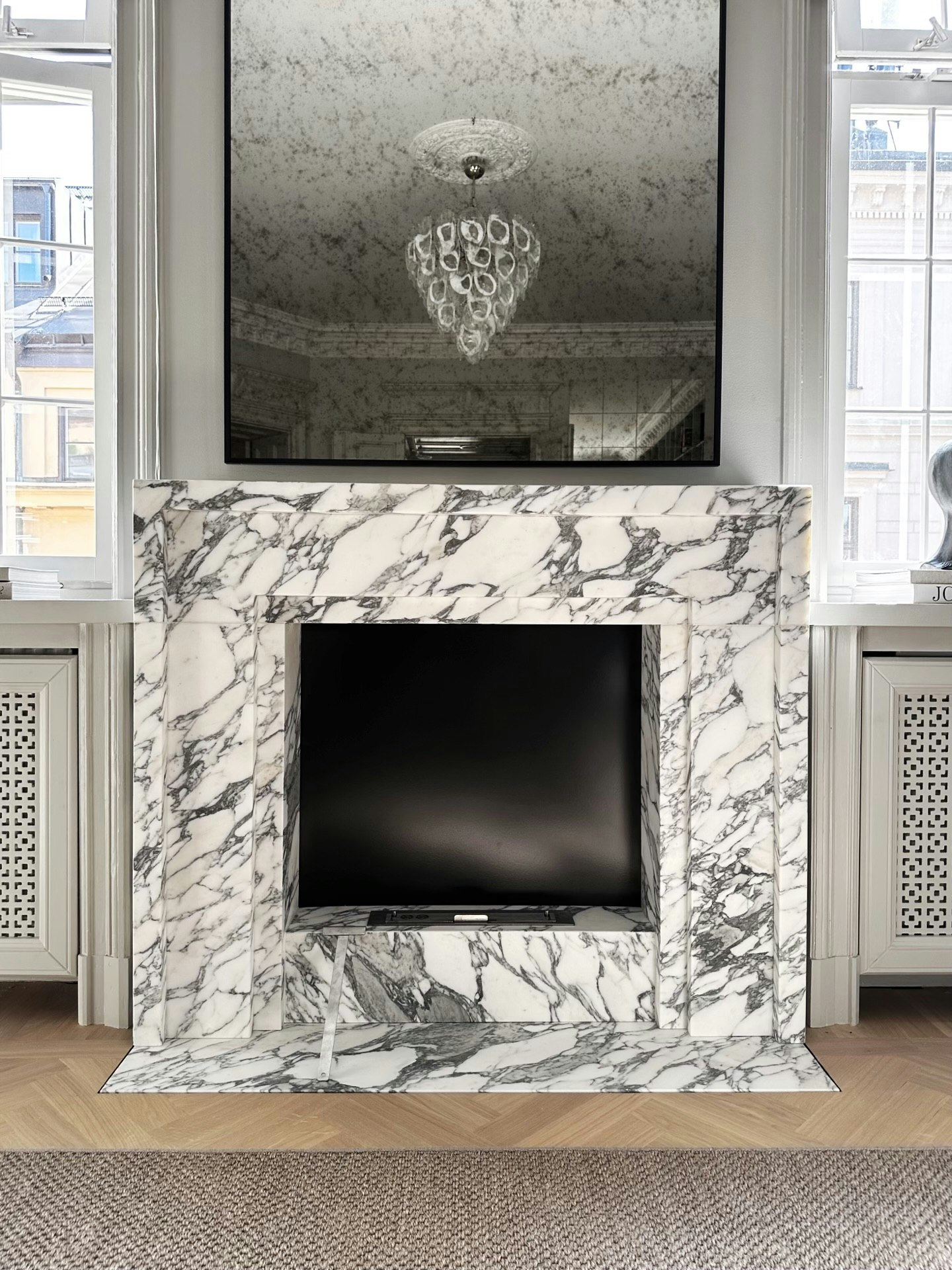 Fireplace Italian Arabescato marble - Von Chadaux