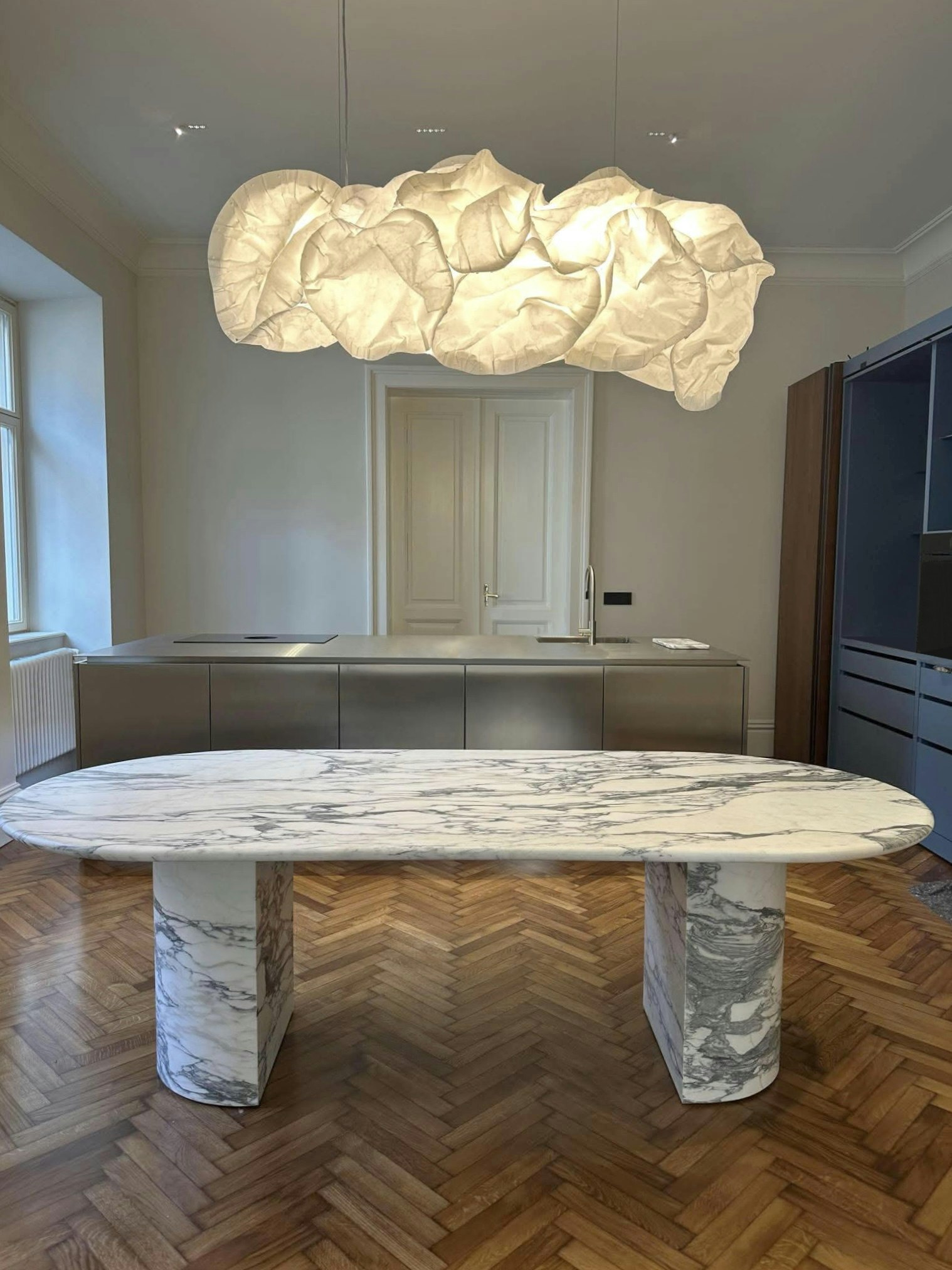Kelly dining table 240cm Arabescato