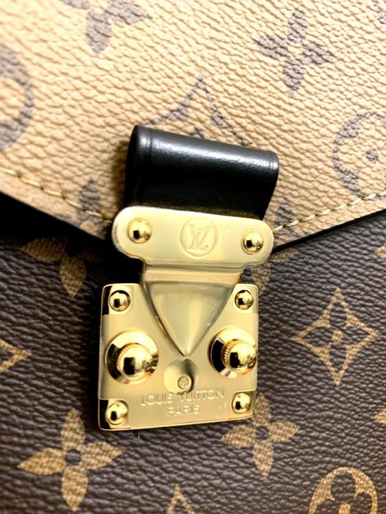 NEW!!! Louis Vuitton Pochette Métis Reverse M44876