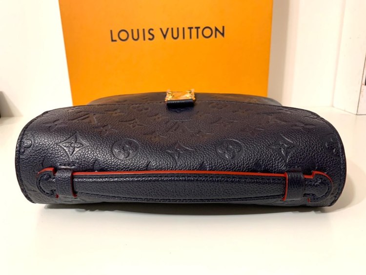 Louis Vuitton Pochette Metis Empreinte leather Marine Rougee