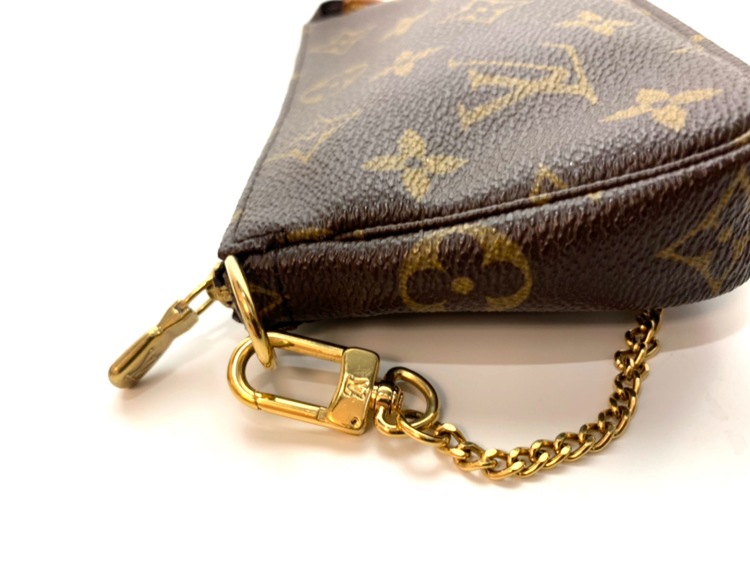 Louis Vuitton Mini Pochette Accessoires Monogram Canvas Bag