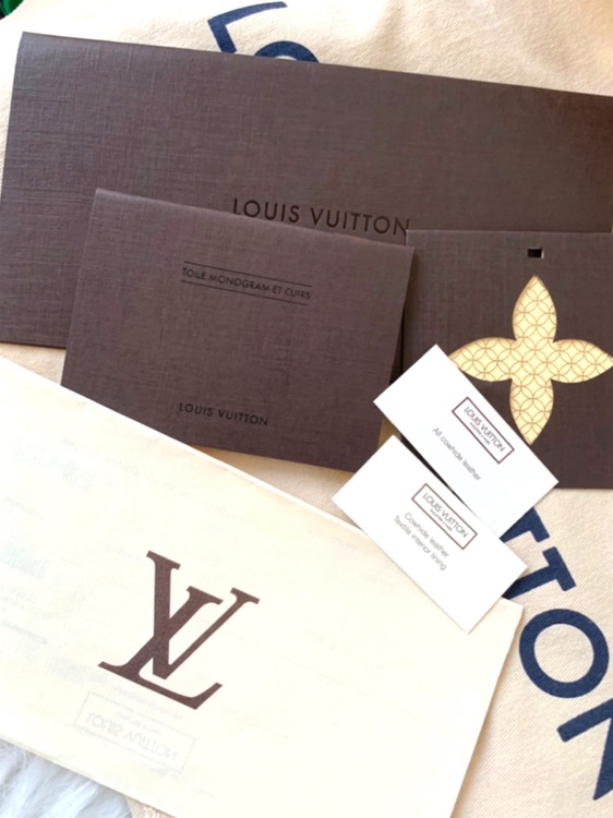 Louis Vuitton Neverfull MM Monogram Pivoine Canvas Bag