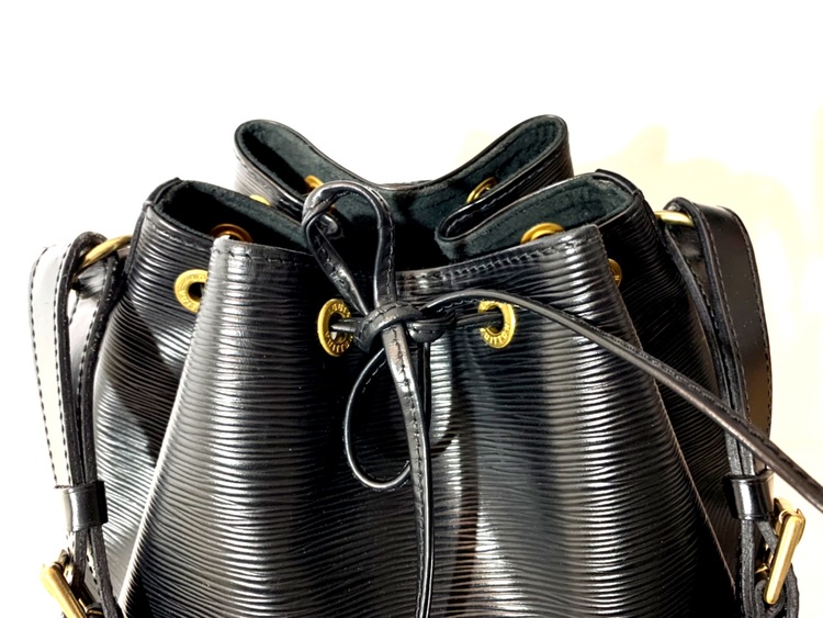 Louis Vuitton Noe GM Black Epi Leather