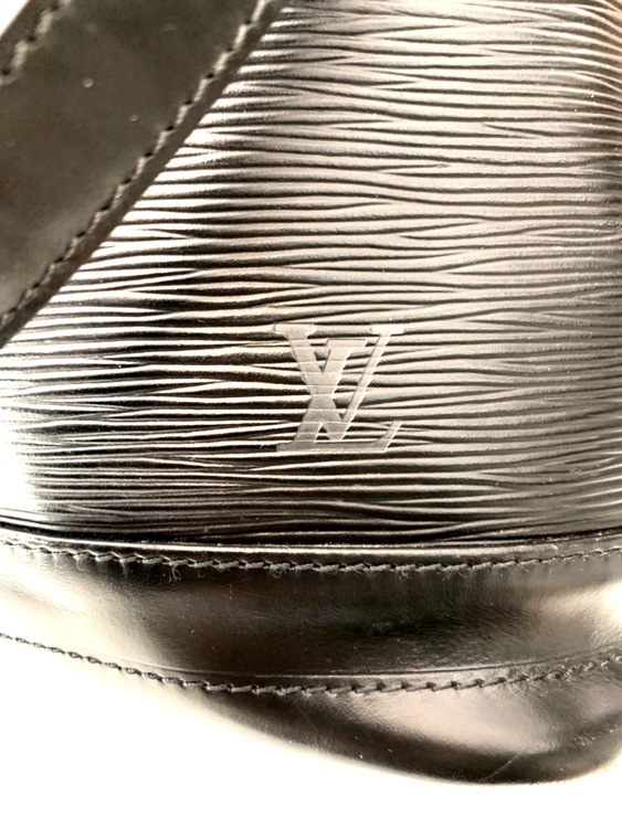 Louis Vuitton Noe GM Black Epi Leather