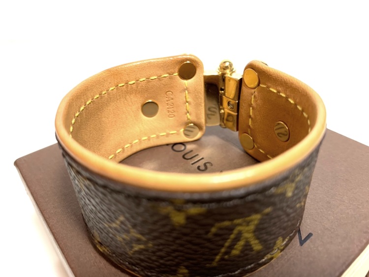 Louis Vuitton Save It Monogram Vachetta Bracelet