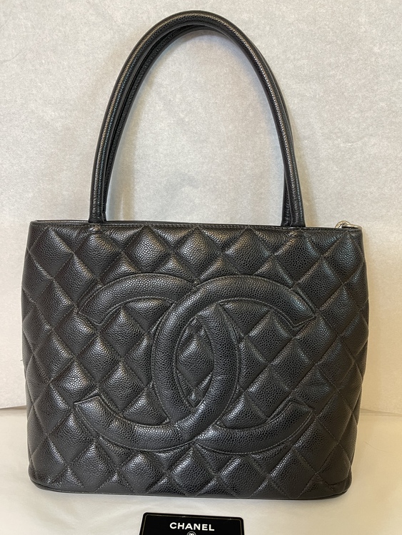 Vintage Chanel Madellion Quilted Leather Black