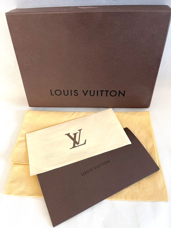 Louis Vuitton Eva Monogram Canvas Clutch/ Crossbody Bag