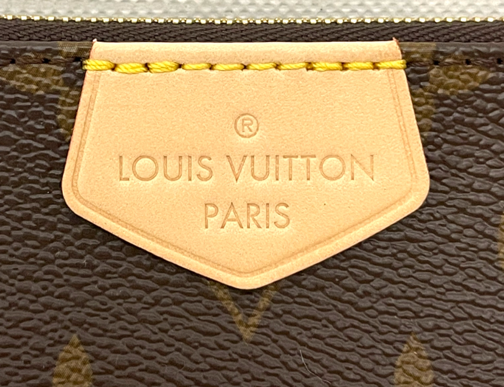 Louis Vuitton Multi Pochette Accessoires Rose Clair