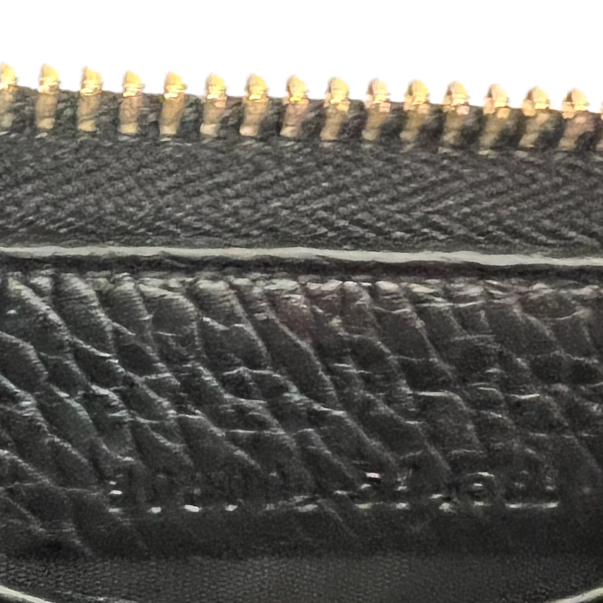 GUCCI Interlocking G Black Leather Round Zip Long Wallet