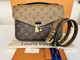 Louise Vuitton Pochette Metis Reverse Bag