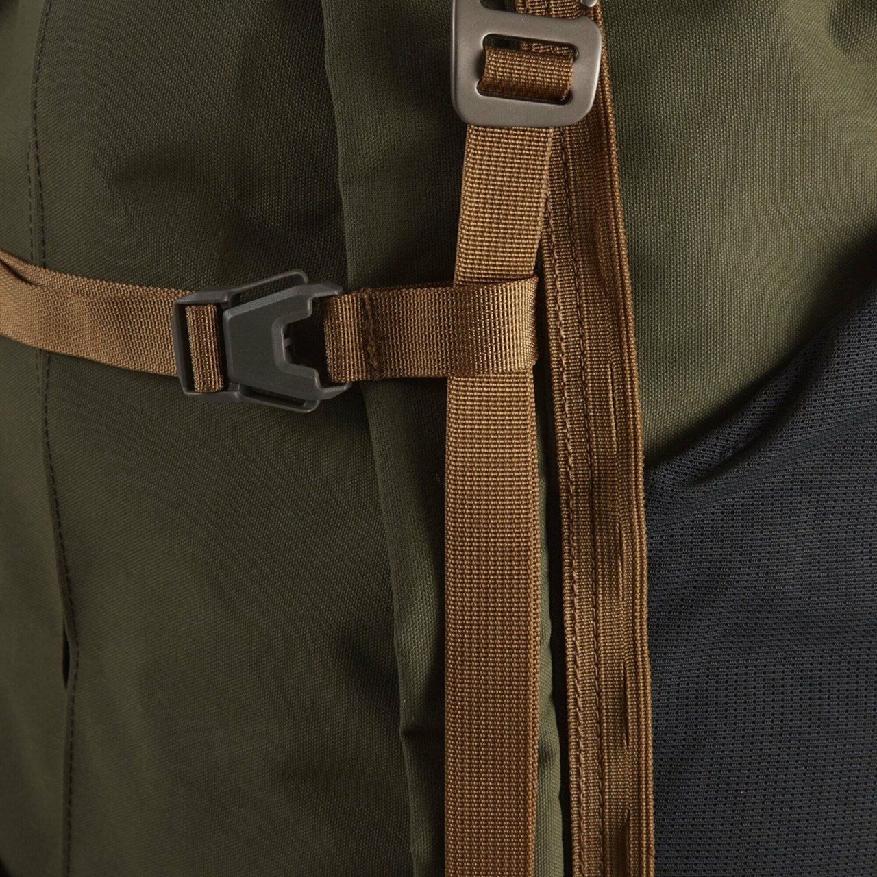 Lundhags Saruk Pro 75L Regular Short hiking backpack