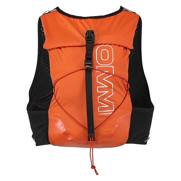 the OMM UltraFire 5 Vest + 2 x 350ml Flexi Flask
