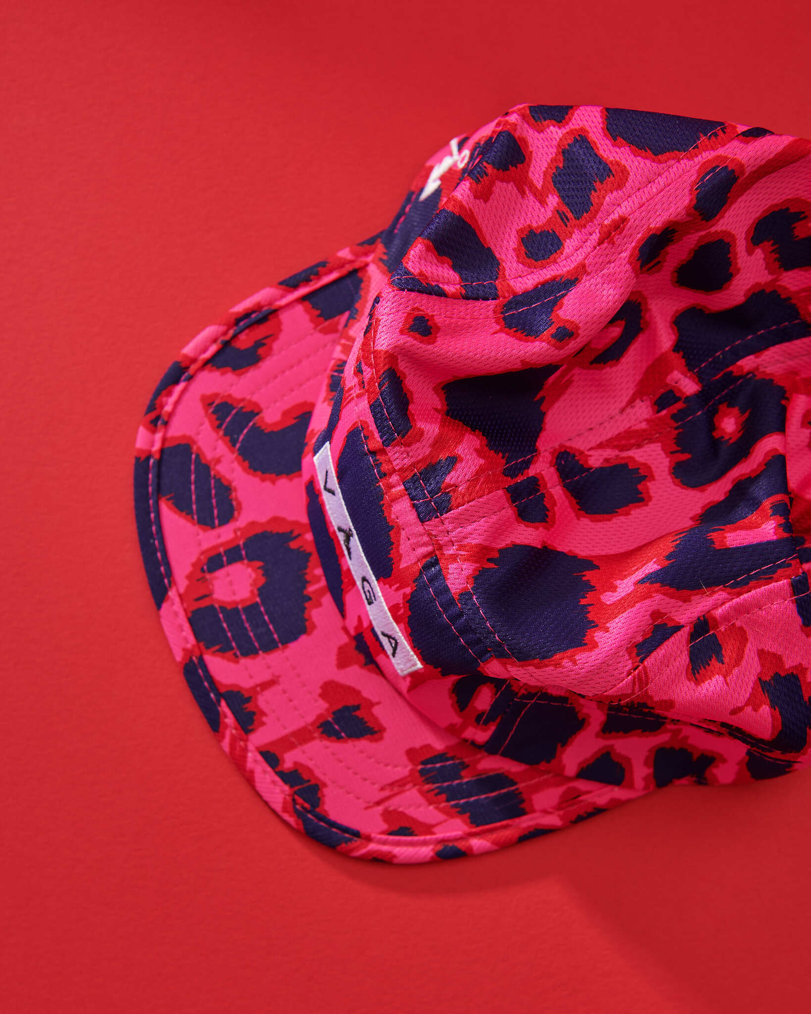 Våga Limited Edition Patterned Club Cap - Neon Pink/Flame Red/Navy
