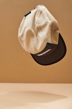 Våga Club Cap - White/Cream/Olive/Charcoal/Red