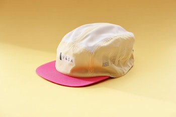 Våga Feather Cap - Poster Pink/Pale Yellow/White/Bordo