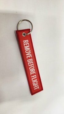 NYCKELRING "Remove before flight" Röd 1st