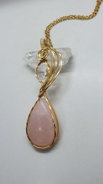 (Sålt) Halsband Delicious Double med rosenkvarts och Swarovski kristall