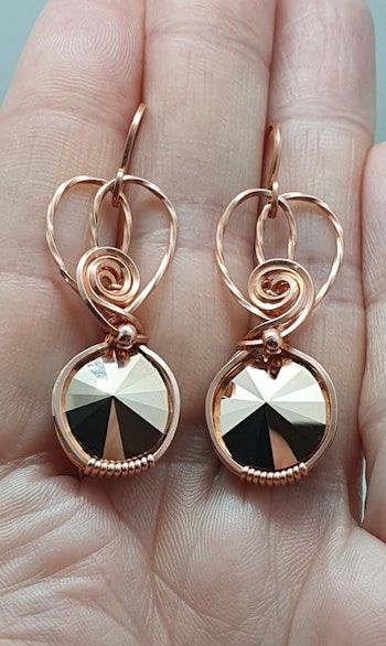 Örhängen Simple Swirl  Rose Gold Swarovski kristaller