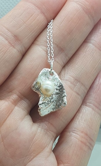 Halsband Struktur i 925 sterlingsilver med en sötvattenspärla