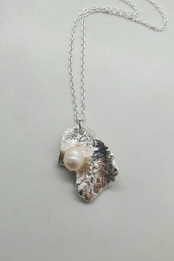 Halsband Struktur i 925 sterlingsilver med en sötvattenspärla