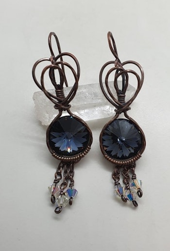 Örhängen Sweet Swirls med Graphite Swarovski kristaller