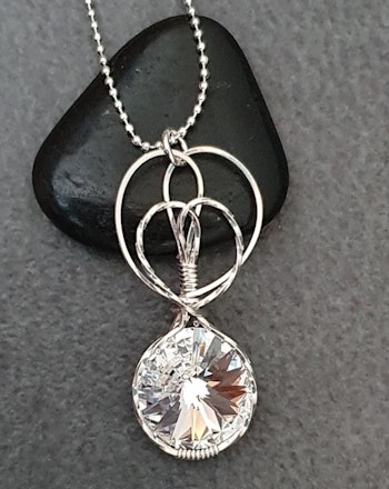 Halsband Sweet Swirls med Crystal Clear Swarovski  kristall