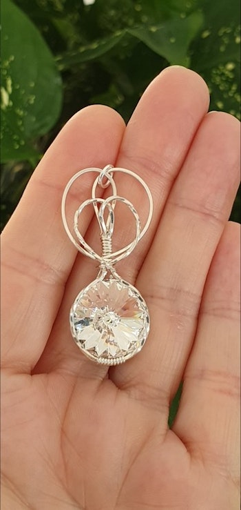 Halsband Sweet Swirls med Crystal Clear Swarovski  kristall