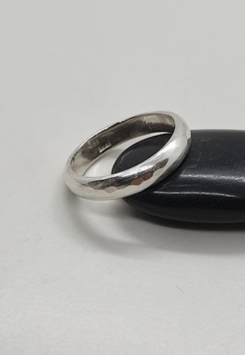 Ring av hamrat 925 sterling silver