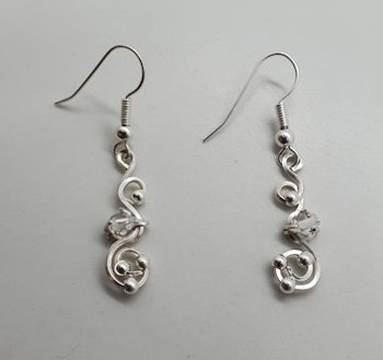 (Såld) Örhängen Trassel med swarovski kristaller