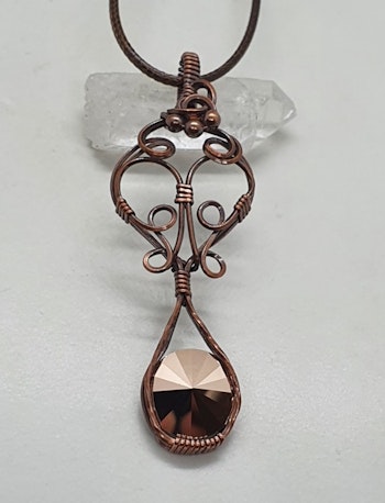 Halsband Luscious Loops Fantasy med Rose Gold Swarovski kristaller