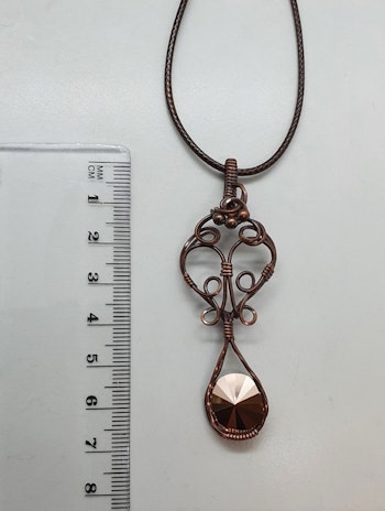 Halsband Luscious Loops Fantasy med Rose Gold Swarovski kristaller