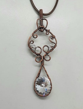 Halsband Luscious Loops Fantasy med Crystal Clear Swarovski kristaller