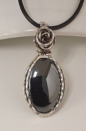 (Sålt) Halsband Rose i 925 sterlingsilver med hematit