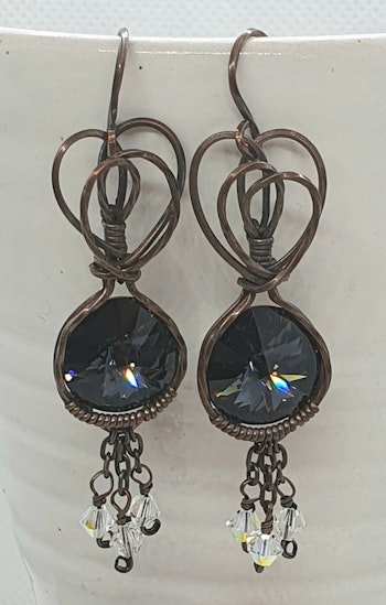Örhängen Sweet Swirls med Graphite Swarovski kristaller